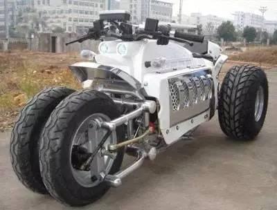 国产的道奇战斧试骑视频,速度与激情的完美融合