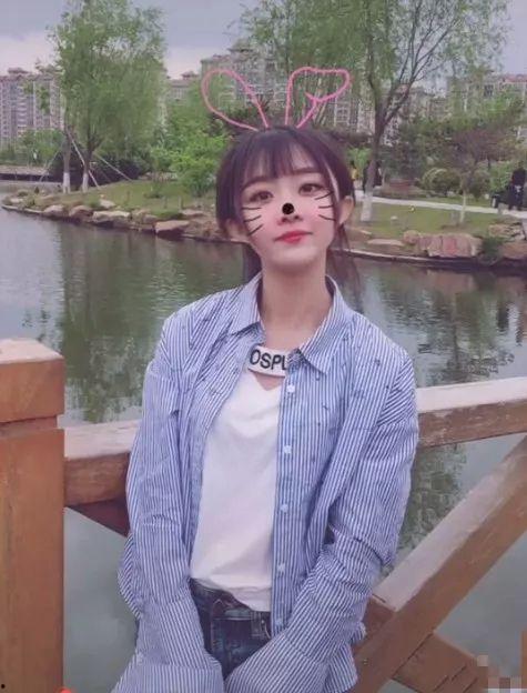 国产真实女学生视频  第2张